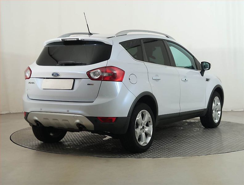 Ford Kuga (2009) 2.0 TDCi, 4X4, Navi, Tempomat - fotka 5 z 12