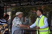 Ze startu XIV. Slánského okruhu - průjezd Londou.