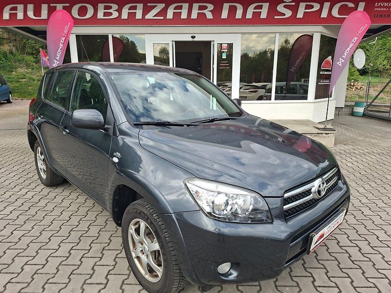 Toyota RAV4 (2007) 2.2 D-CAT 130kW 4X4 -TAŽ.ZAŘ. - fotka 2 z 35