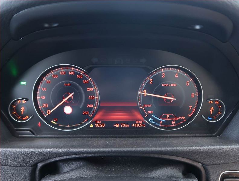 BMW Řada 4 (2020) 440i xDrive - fotka 11 z 22