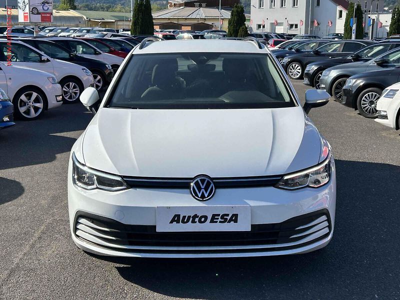 Volkswagen Golf (2021) 2.0TDi, 1.maj,ČR, Life - fotka 2 z 17