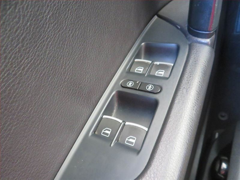Volkswagen Touareg (2012) 3.0 TDI, 4X4, Automat - fotka 16 z 16