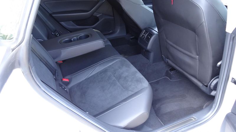 Volkswagen Arteon 2.0 Tdi Bmt 140kw Dsg Elegance - fotka 9 z 38