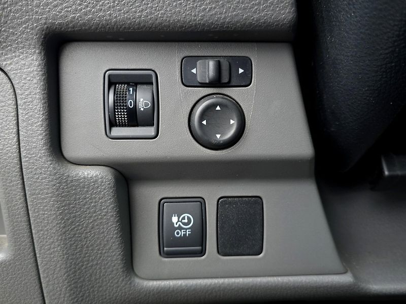 Nissan e-NV200 (2018) 80kW , Výhřev sed. - fotka 14 z 19