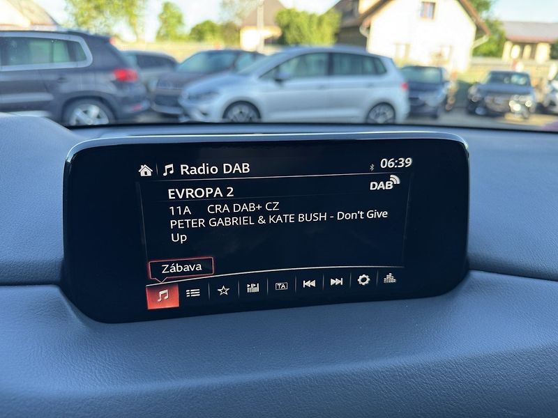 Mazda CX-5 (2018) 2.0 G-165 AWD LED Bose Kamera - fotka 10 z 50
