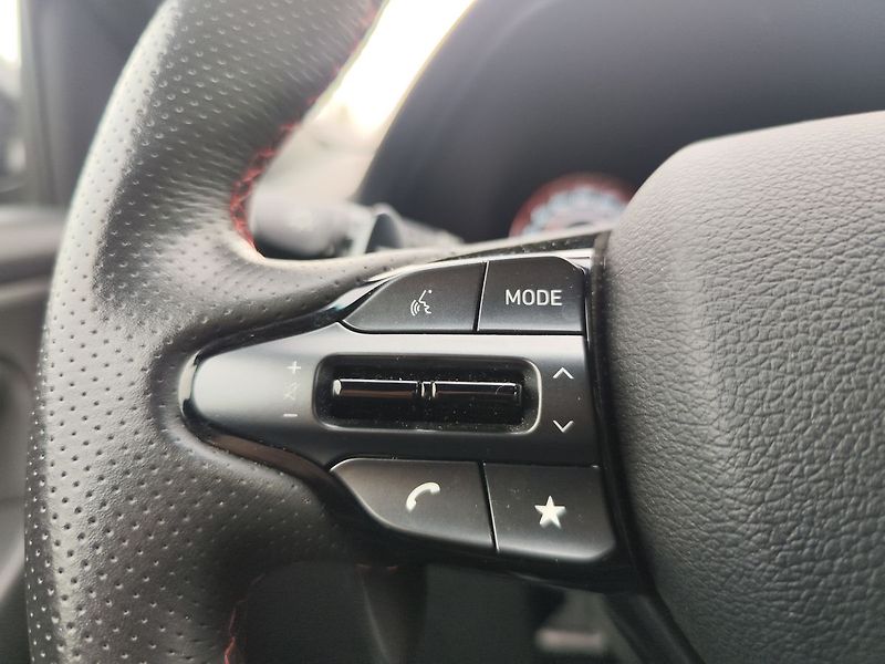 Hyundai i30 1.5 T-GDI/103kW N-Line DCT - fotka 28 z 35