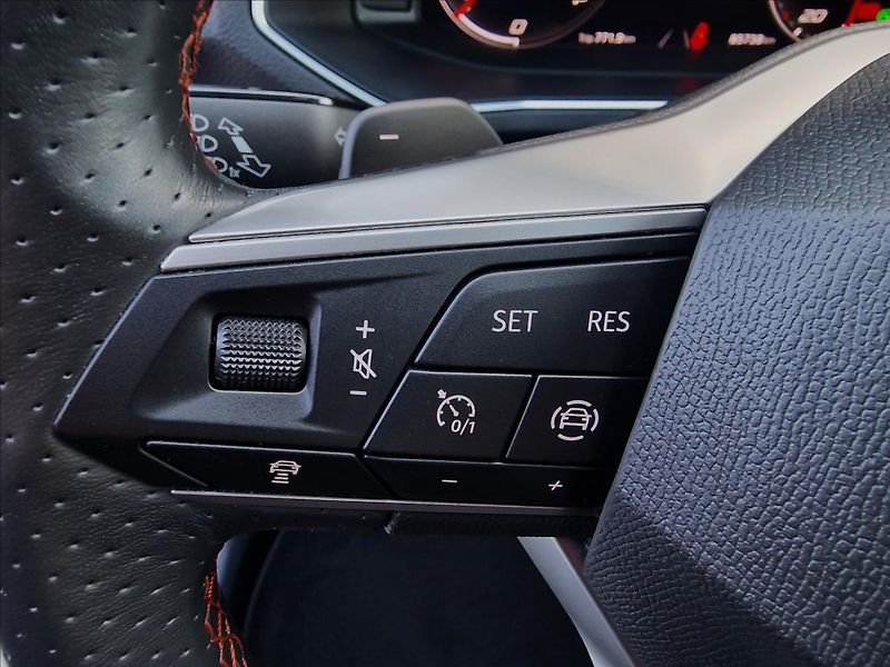 Seat Tarraco 2.0 TDI 147kW DSG 4WD FR,1Maj - fotka 23 z 50