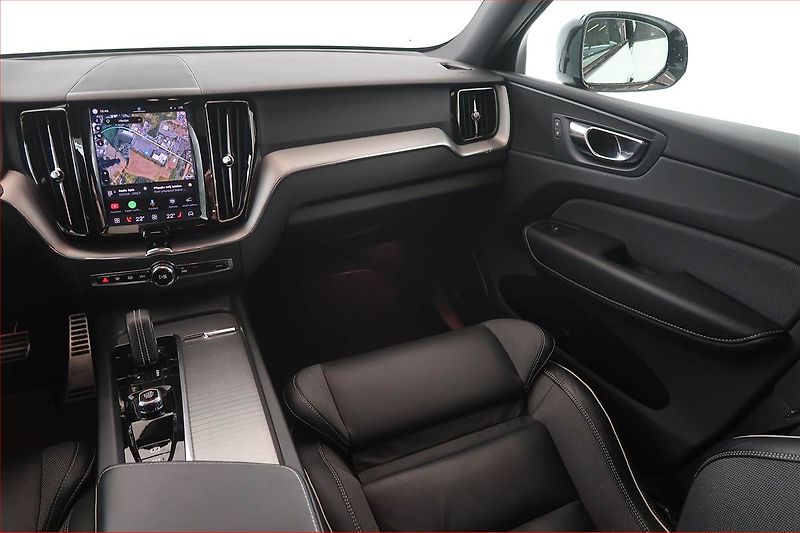Volvo XC60 (2021) B4 AWD - fotka 8 z 19