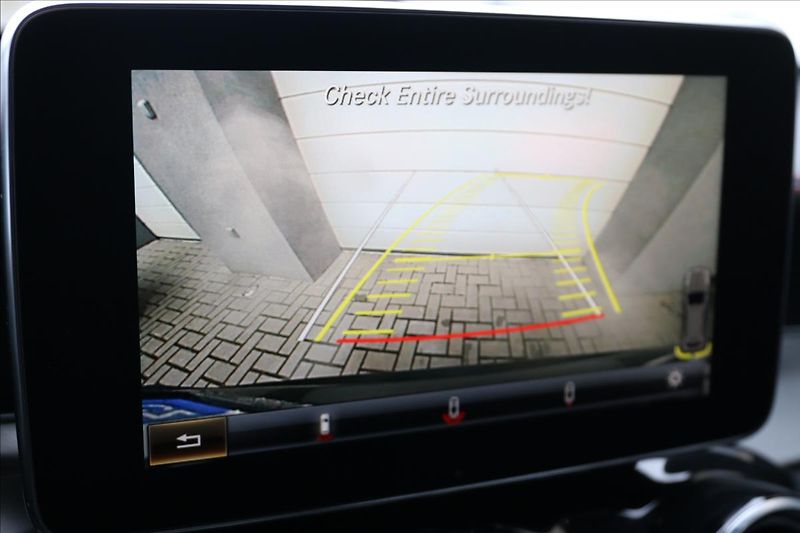 Mercedes-Benz GLC 3,0 43 AMG, Automat, Tažné - fotka 37 z 61