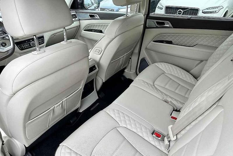 SsangYong Rexton.