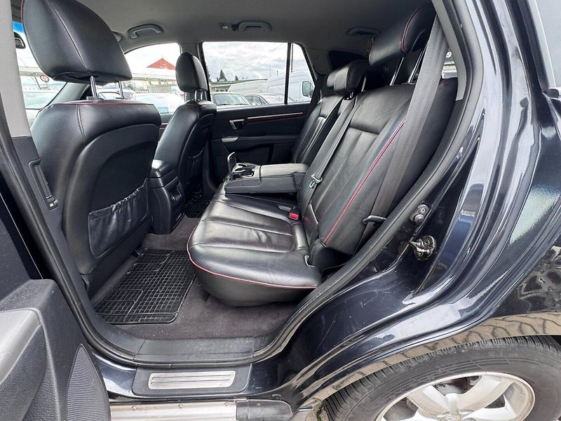 Hyundai Santa Fe (2007) 4X4 2,2CRDI 114KW 7 MÍST AUTOM - fotka 34 z 50