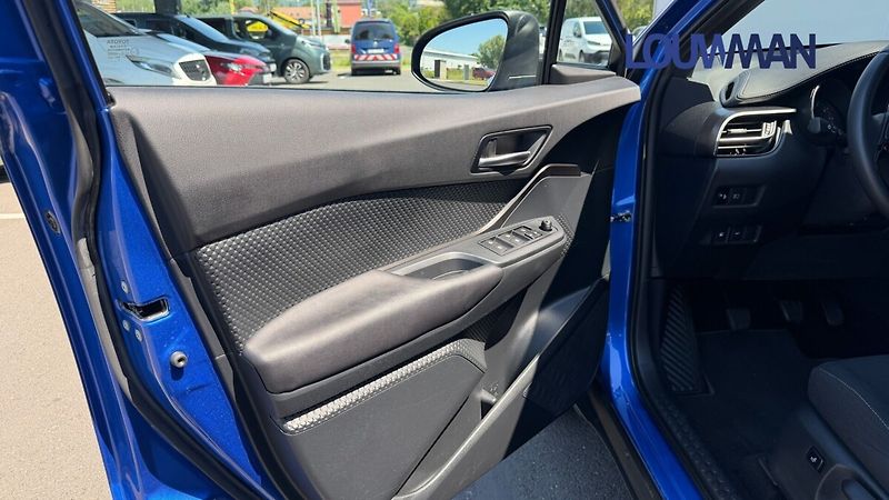 Toyota C-HR 1.2  6M  Active - fotka 15 z 26