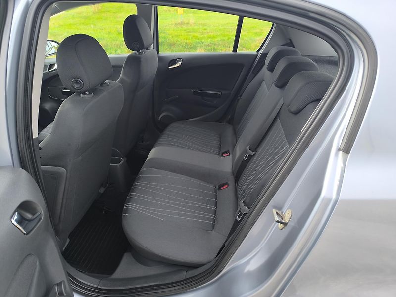 Opel Corsa (2007) 1.4 1.MAJITEL,SERVISNI KÍŽKA - fotka 11 z 33