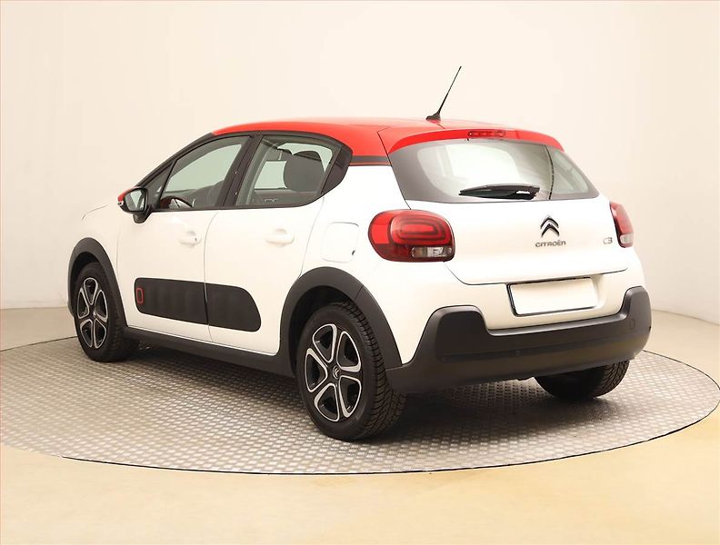 Citroën C3 (2017) 1.2 PureTech, Tempomat - fotka 4 z 19