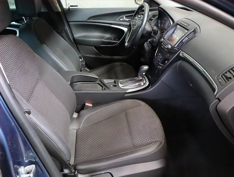 Opel Insignia (2015) 2.0 CDTI, Automat, Navi - fotka 9 z 26