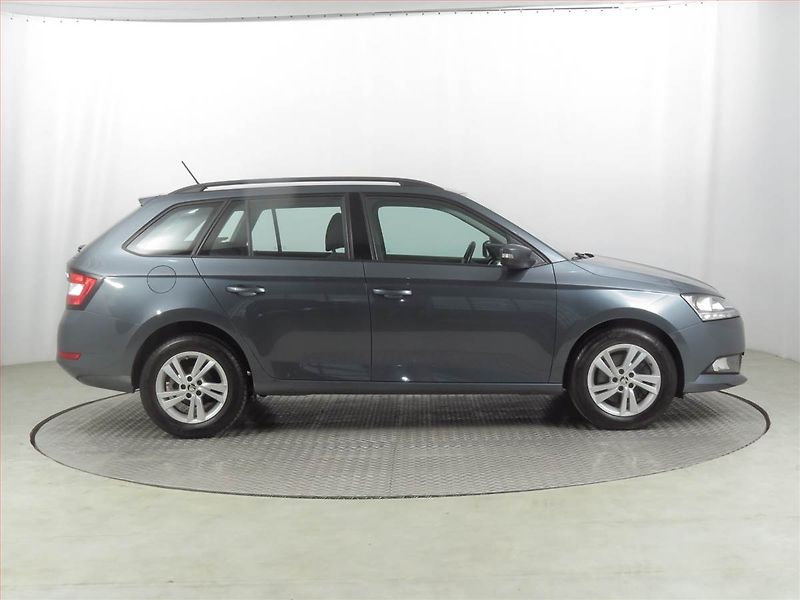 Škoda Fabia (2019) 1.0 TSI, Tempomat - fotka 6 z 19