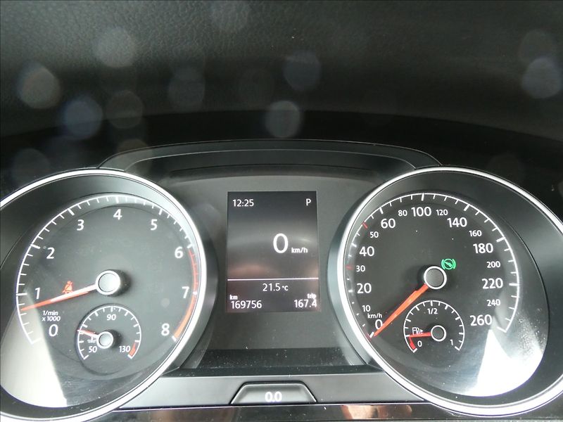 Volkswagen Golf 1,4 TSi 103kW DSG, webasto - fotka 36 z 42