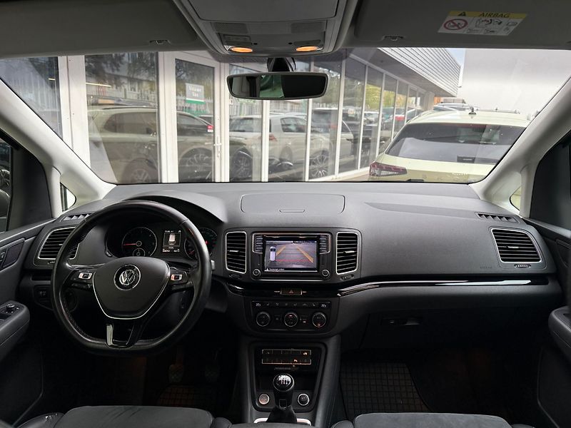 Volkswagen Sharan (2016) 2.0 TDI 4MOTION 110 kW - fotka 13 z 29
