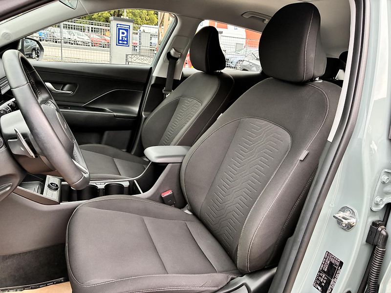 Hyundai Kona 1.0-88KW,AUTOMAT REZERVACE - fotka 10 z 34