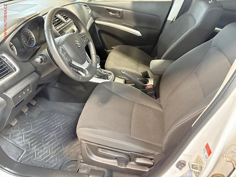 Suzuki S-Cross (2017) 1.4BJet, 1.maj,ČR, Comfort - fotka 9 z 17