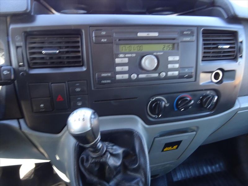 Ford Transit 2,2 - fotka 16 z 22
