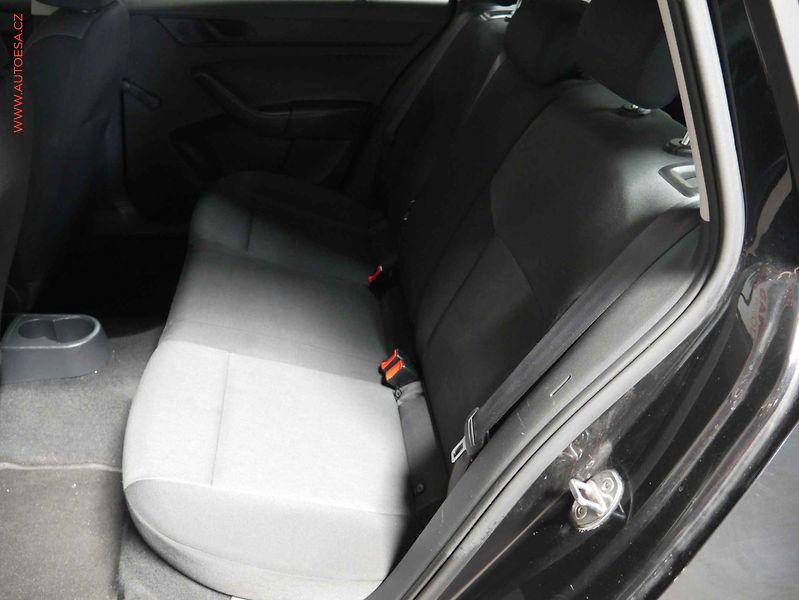 Škoda Rapid (2015) 1.2 TSi, AC, STK2/28 - fotka 10 z 15