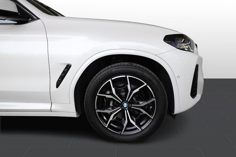 BMW X3 xDrive30i - fotka 7 z 24