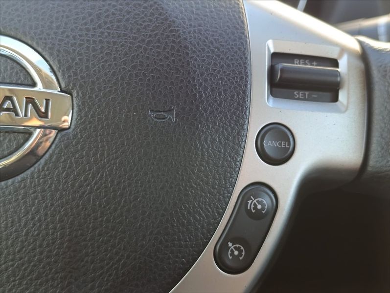 Nissan Qashqai 2,0 DCi 4x4 kamera tažné 1m ČR - fotka 30 z 39
