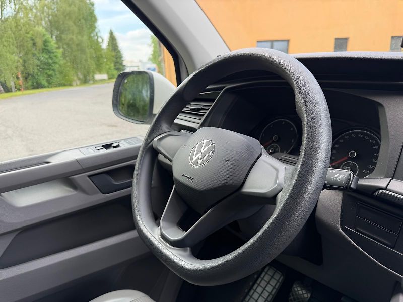 Volkswagen Transporter 2,0 TDi / 110 kW / T6 city  - fotka 25 z 29