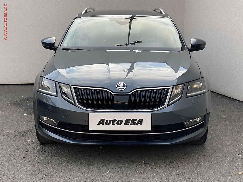 Škoda Octavia (2019) 1.5 TSi, Style, DSG, LED - fotka 2 z 18