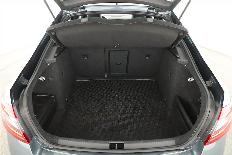 Škoda Octavia (2018) Laurin&Klement 2.0 TSI - fotka 11 z 20