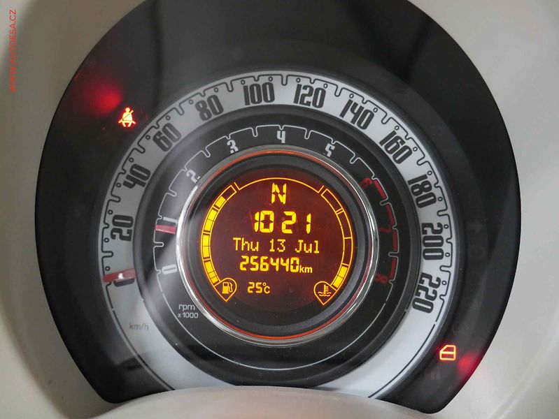 Fiat 500 (2008) 1.25 i, AT, STK3/28 - fotka 13 z 17