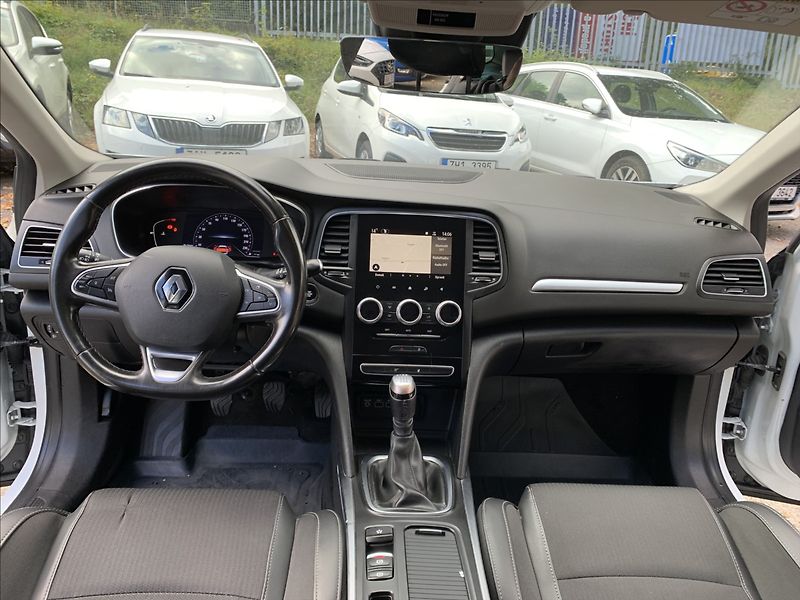 Renault Mégane 1,5 DCI 1.MAJ.,ČR,SERVISKA - fotka 9 z 20