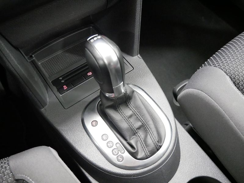 Volkswagen Touran - fotka 22 z 25