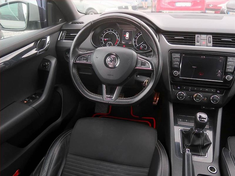Škoda Octavia (2015) RS 2.0 TDI, Navi, Xenony - fotka 7 z 15
