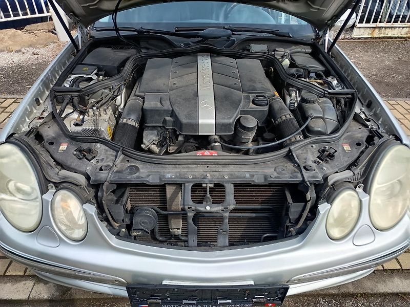 Mercedes-Benz Třídy E (2004) 3.2 165kw - fotka 38 z 40