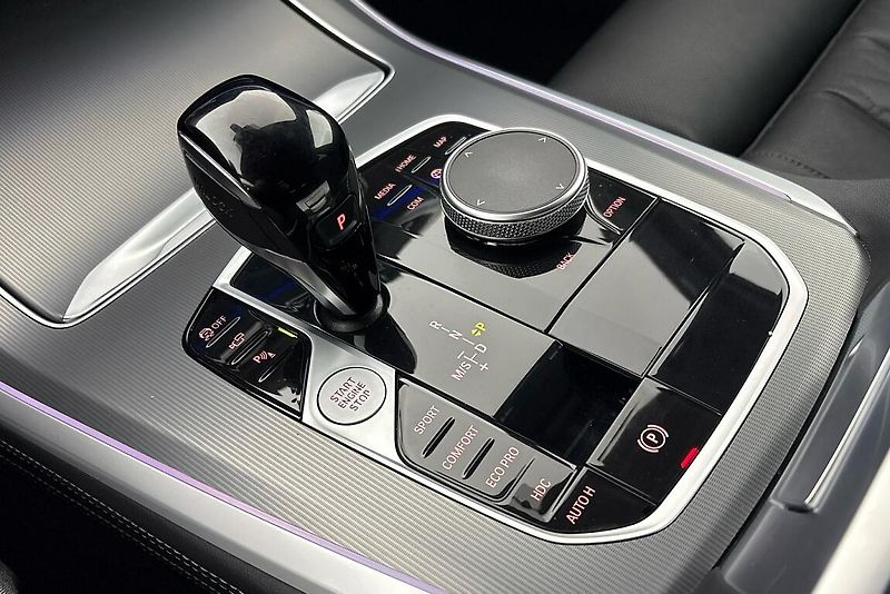 BMW X5 xDrive30d - fotka 25 z 28