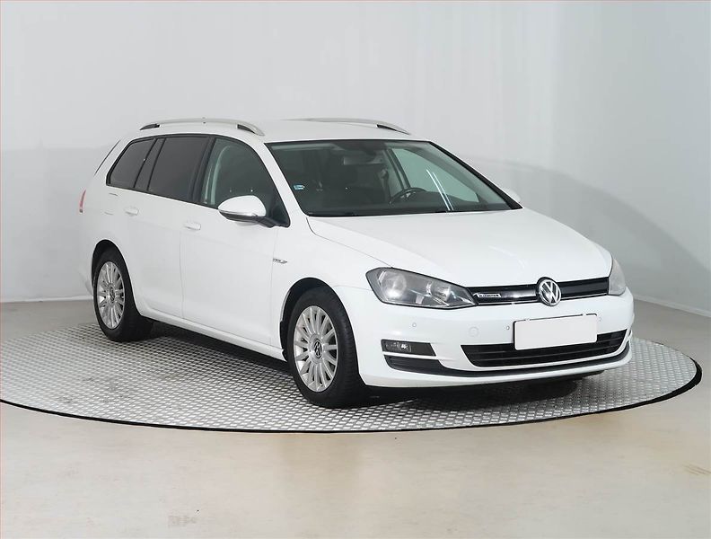 Volkswagen Golf (2014) 1.6 TDI, Navi, Tempomat - fotografie inzerátu