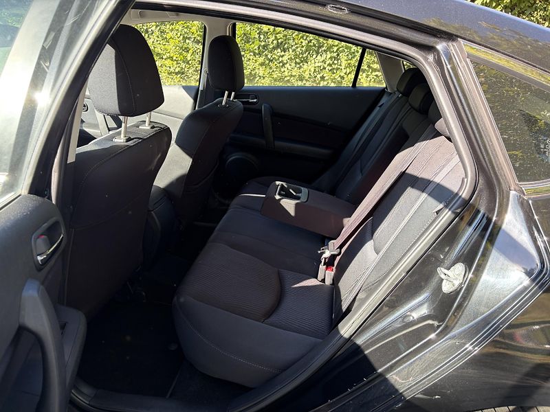 Mazda 6 2.0 Active - fotka 17 z 26