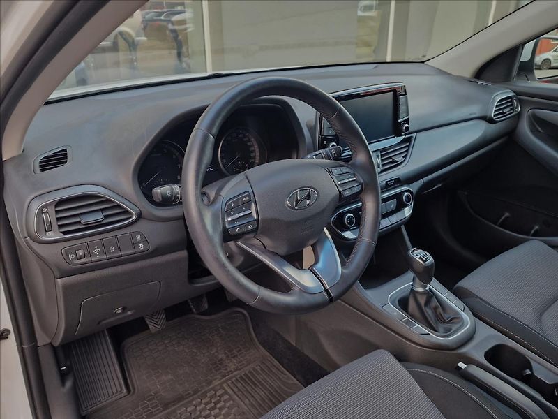 Hyundai i30 1.0 T-GDI Comfort,ČR,1.Maj. - fotka 20 z 50