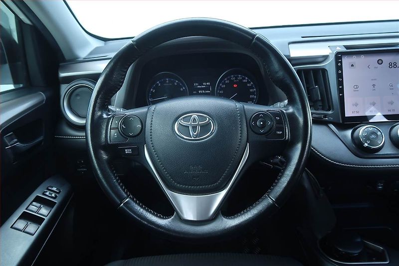 Toyota RAV4 (2016) 2.0 VVT-i, 4X4, Serv.kniha - fotka 16 z 19