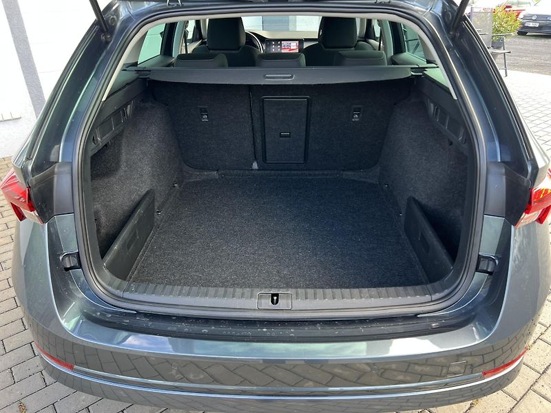 Škoda Octavia (2021) 1.5TSI 110kW STYLE 1MAJITEL ČR - fotka 19 z 22