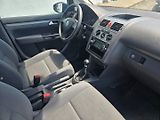 Volkswagen Touran (2009) 1.9 TDI Serviska,Rozvody - náhled 17