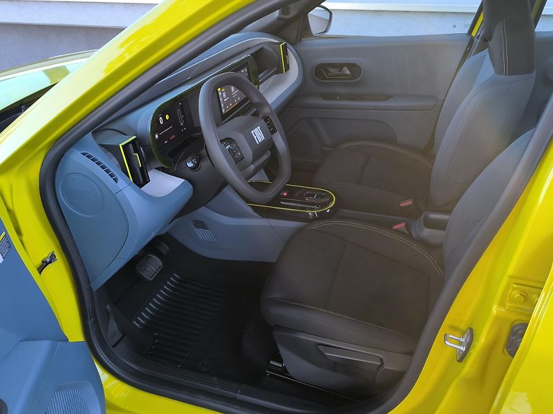 Fiat Grande Panda (2026) ICON 1.2 MHEV AUT 110k - fotka 14 z 36
