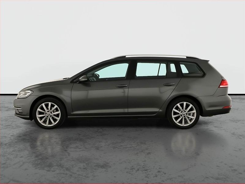 Volkswagen Golf (2018) 1.4 TSI, Tempomat - fotka 3 z 17