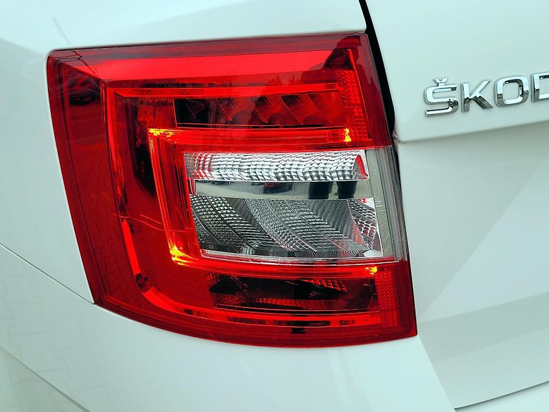 Škoda Octavia 1,6TDi SERV.KNÍŽKA,CEBIA 4x4 - fotka 45 z 46