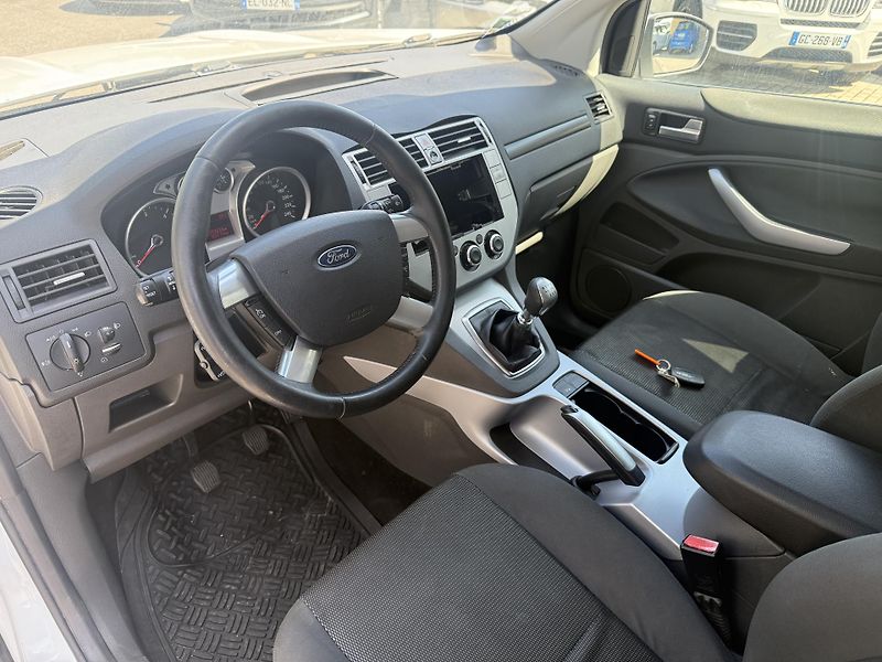 Ford Kuga 2.0 TDCI 103 kW - BEZ NEHOD - fotka 9 z 18