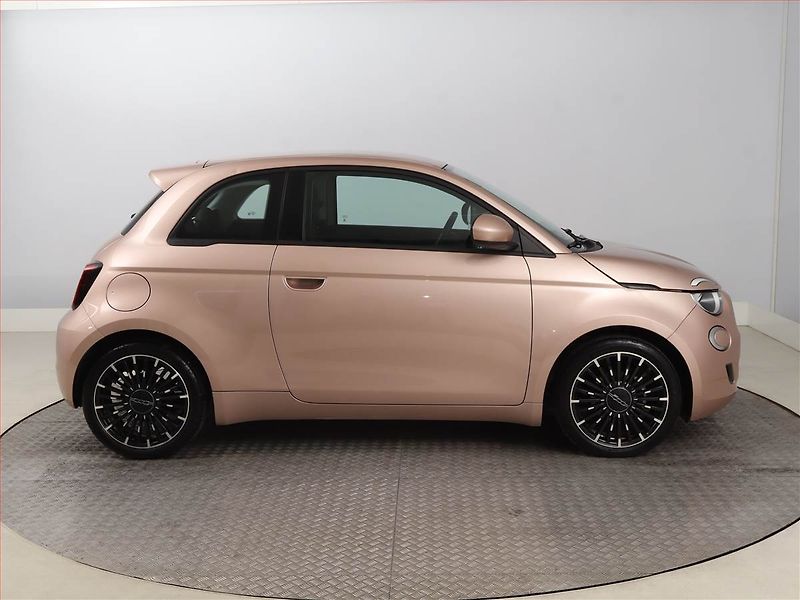 Fiat 500e (2023) 24 kWh, SoH 94%, Automat - fotka 6 z 22