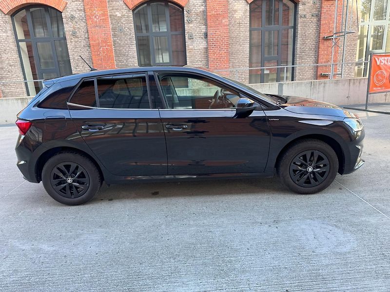 Škoda Fabia (2024) Style Plus 1,0 TSI 81 KW AUT - fotka 6 z 25