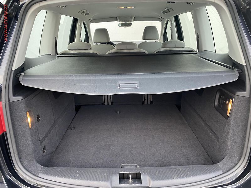 Seat Alhambra (2012) 2.0TDi, AC, výhřev sed. - fotka 7 z 16